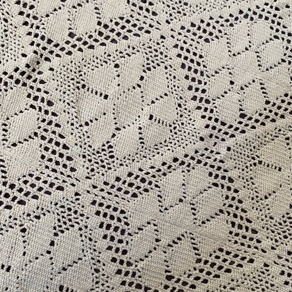 Violet Linen Stars Ivory Table Cloth 60" x 90" - Picture 2 of 8